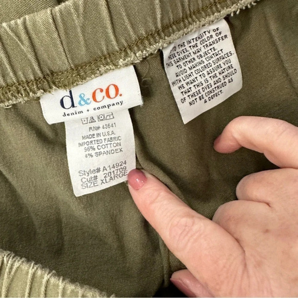 Denim + company XL army green pull on capri pants - Picture 6 of 6